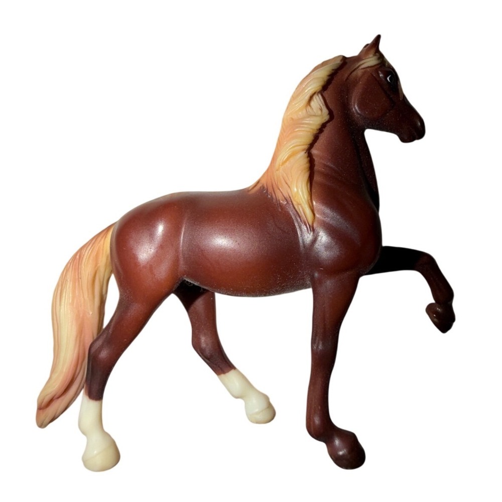 Breyer Stablemates Horse Brown Excellent Prancing‎ Chestnut Figurine